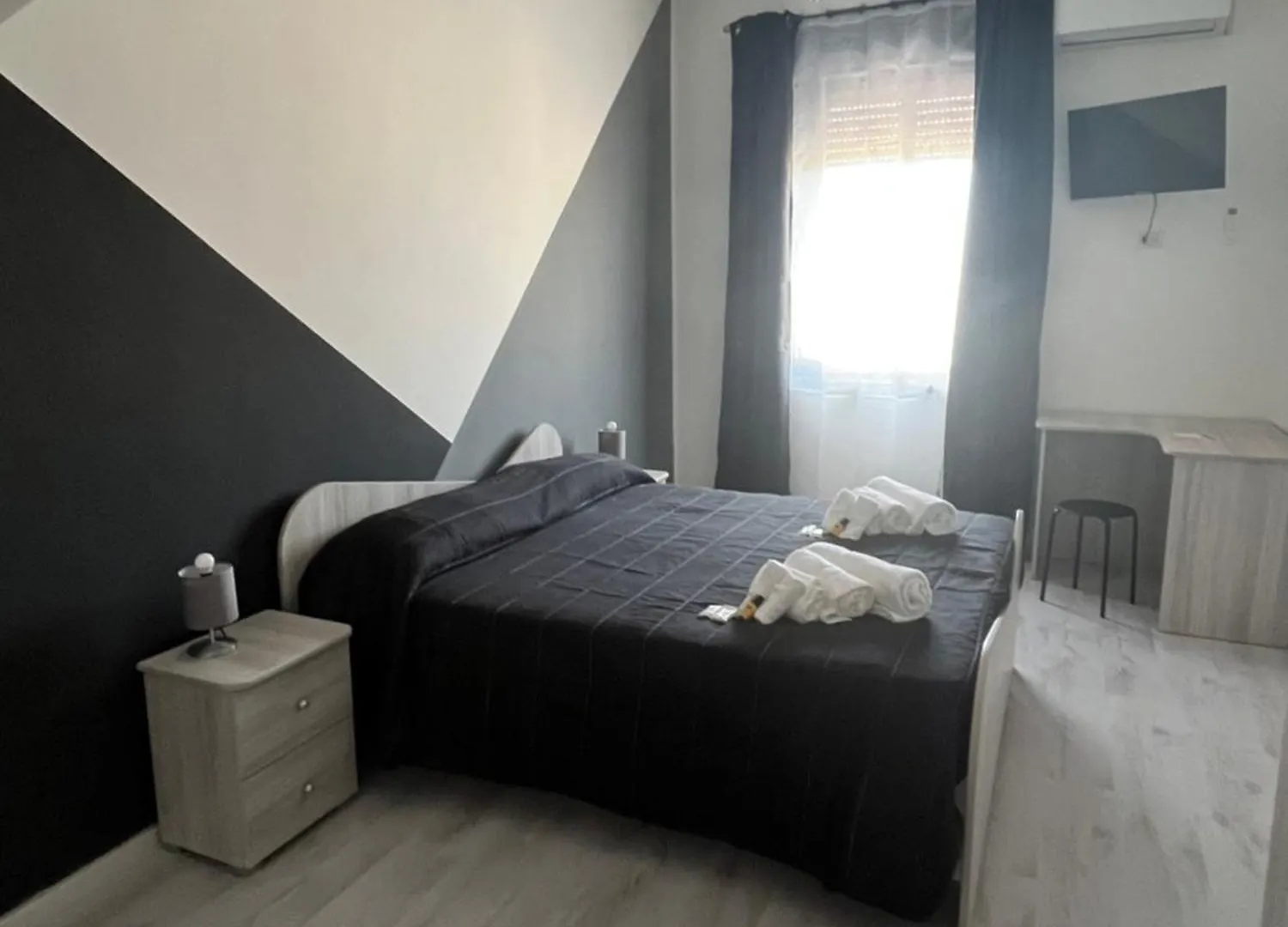 Tommy House Appartement Catánia Italië